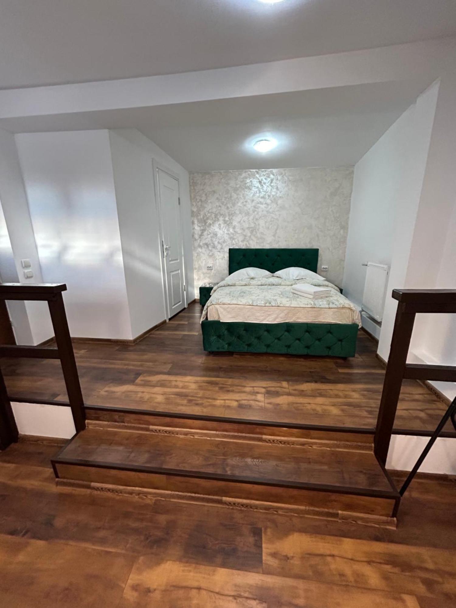 Romana Boutique Bukarest Exteriör bild