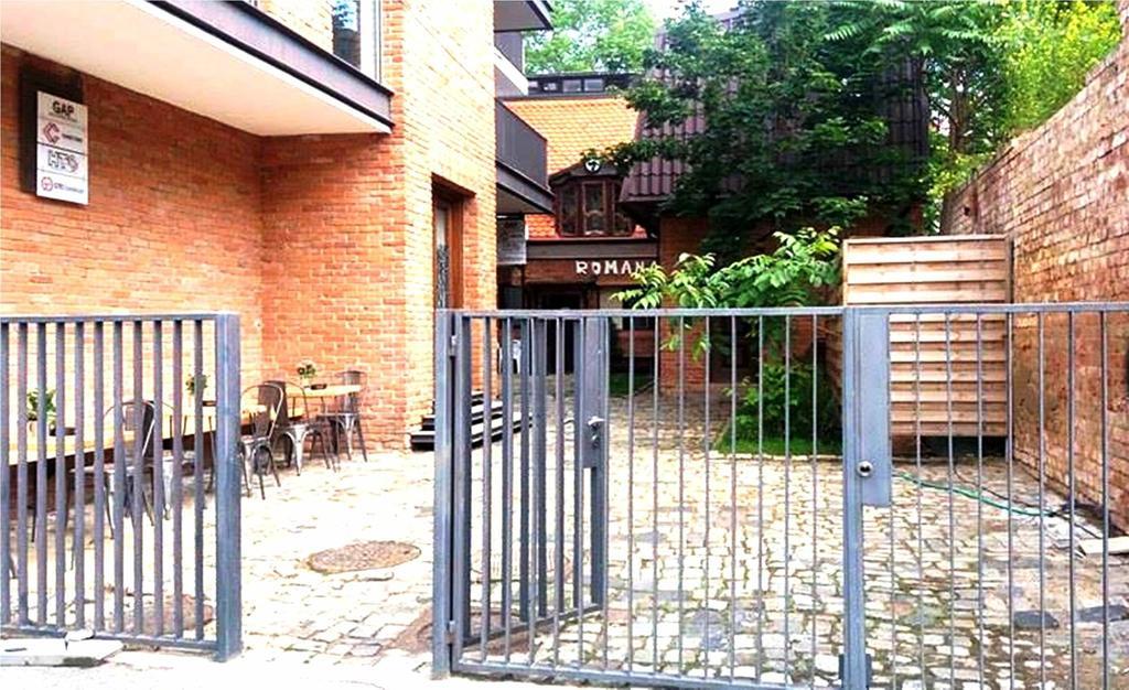 Romana Boutique Bukarest Exteriör bild
